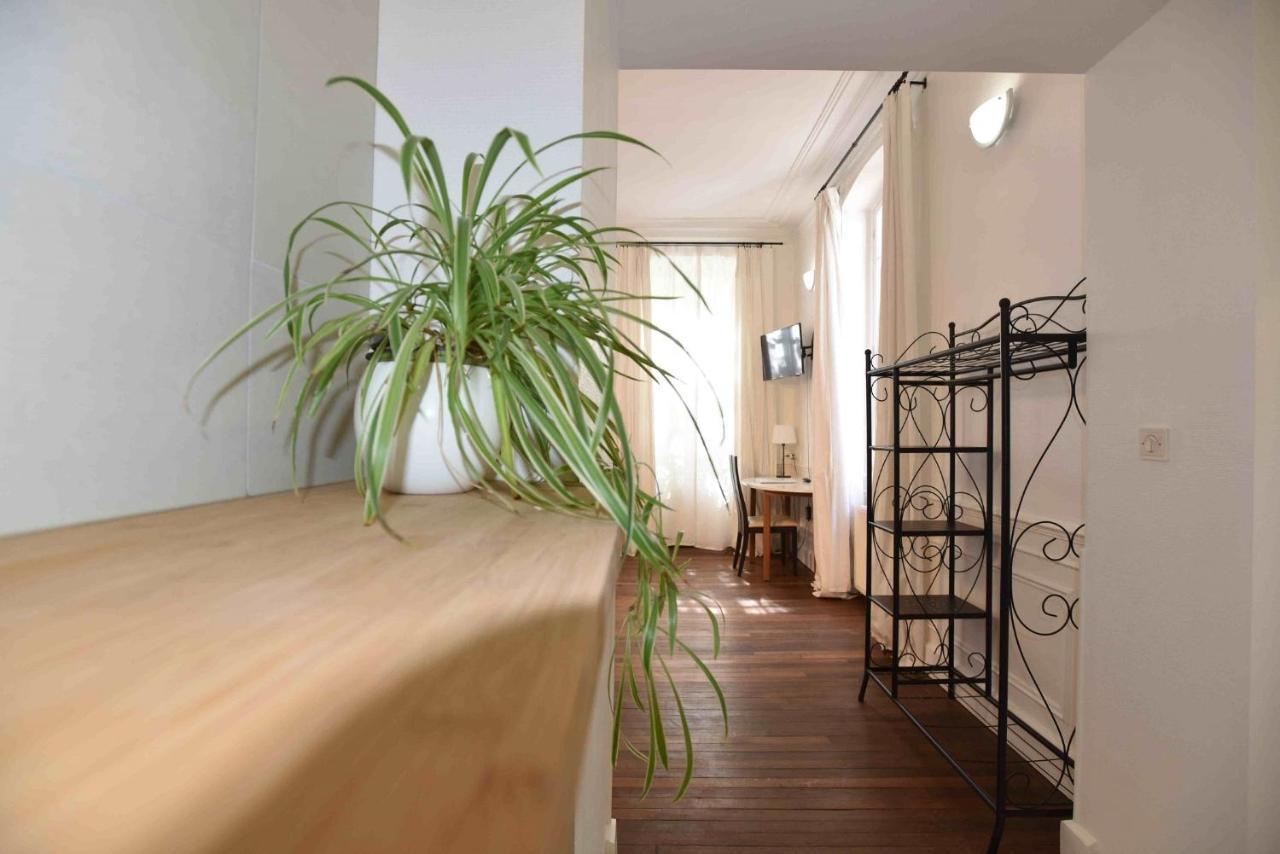 Au Fil De Troyes Bed & Breakfast Sainte-Savine Exterior photo